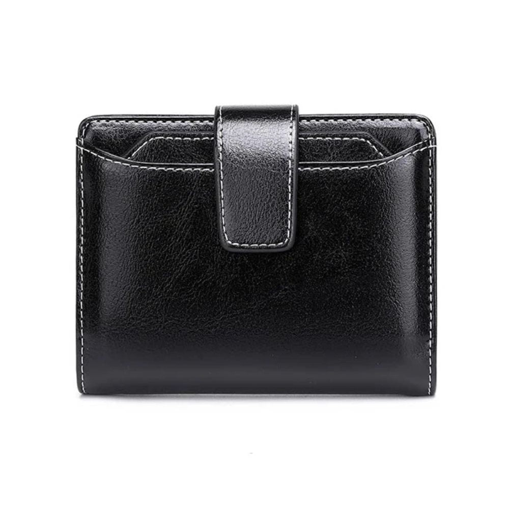 Portafoglio in pelle nera con chiusura a linguetta, design elegante e compatto, ideale per uomo, accessorio moda, alta qualità.