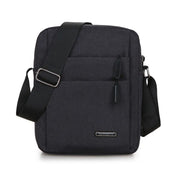Borsa a tracolla nera unisex, design moderno, tasche multiple, chiusura con zip, ideale per lavoro e viaggio. Accessorio moda pratico e versatile.