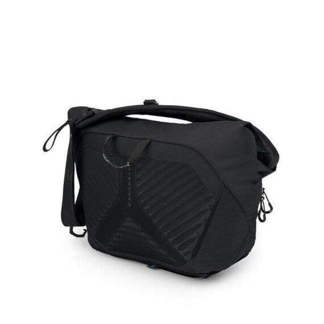 Borsa messenger nera con design moderno, tracolla regolabile e tasche multiple. Ideale per lavoro e viaggio. Accessorio unisex elegante e funzionale.