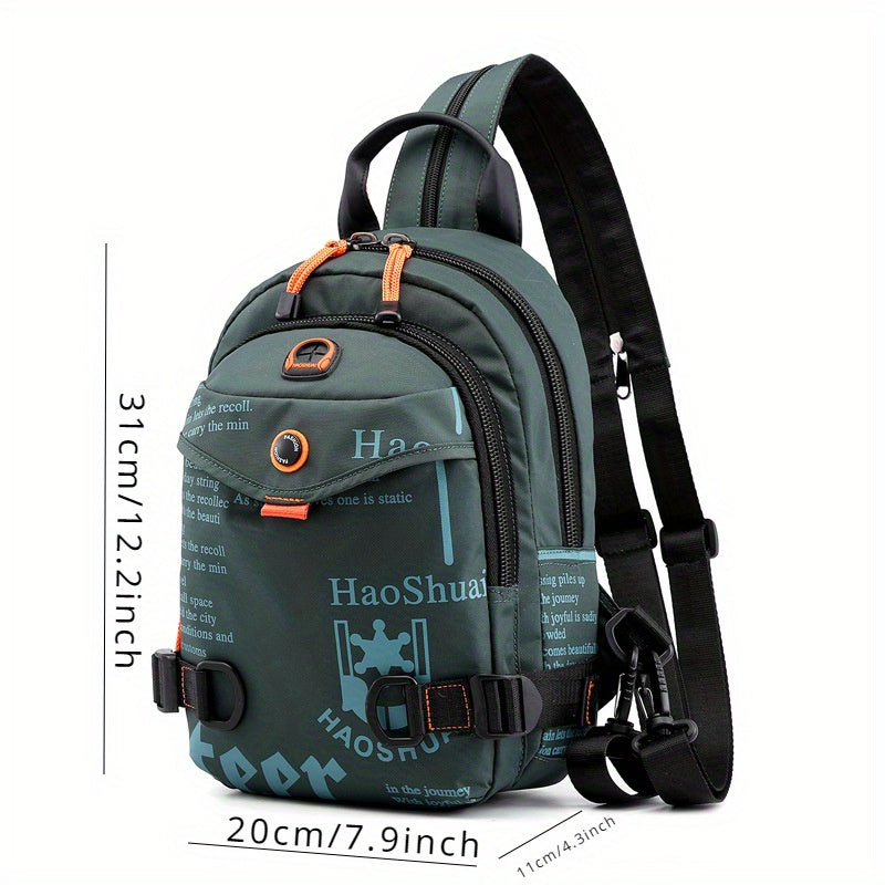Zaino verde scuro con dettagli arancioni, tasche multiple, cinghie regolabili, dimensioni 31x20x11 cm, ideale per scuola e viaggio.