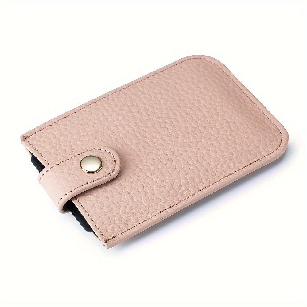 Portafoglio donna in pelle rosa chiaro con chiusura a bottone dorato, design elegante e compatto, ideale per carte e contanti.