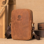 Borsa a tracolla in pelle marrone Schlattum, design compatto, chiusura con zip, ideale per uomo, accessorio moda elegante e funzionale.
