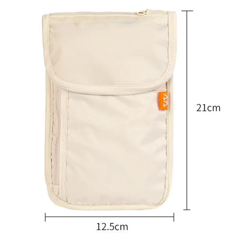 Custodia antifurto beige per passaporto, dimensioni 21x12,5 cm, con chiusura a zip. Accessorio da viaggio sicuro e pratico.