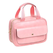 Borsa a tracolla rosa in pelle sintetica con tasca frontale e cerniera dorata, manici corti, ideale per moda donna e accessori eleganti.