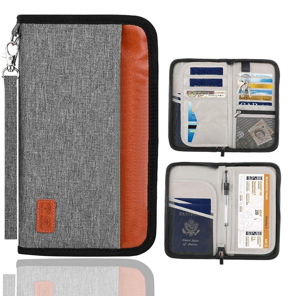 Portafoglio da viaggio in tessuto grigio e marrone, con scomparti per passaporto, carte di credito e biglietti aerei. Organizzatore documenti viaggio.