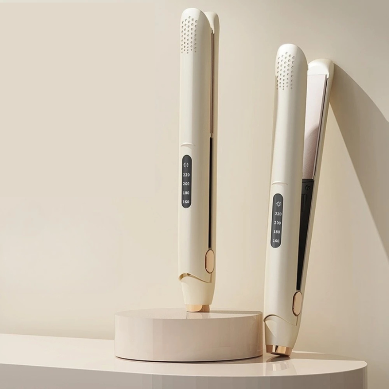 Piastra per capelli bianca con display digitale, design elegante, temperatura regolabile, ideale per styling professionale e liscio perfetto.