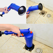 Pompa sturalavandini a pressione blu in uso su scarico bagno. Strumento per sturare tubi e scarichi intasati. Accessorio idraulico efficace.