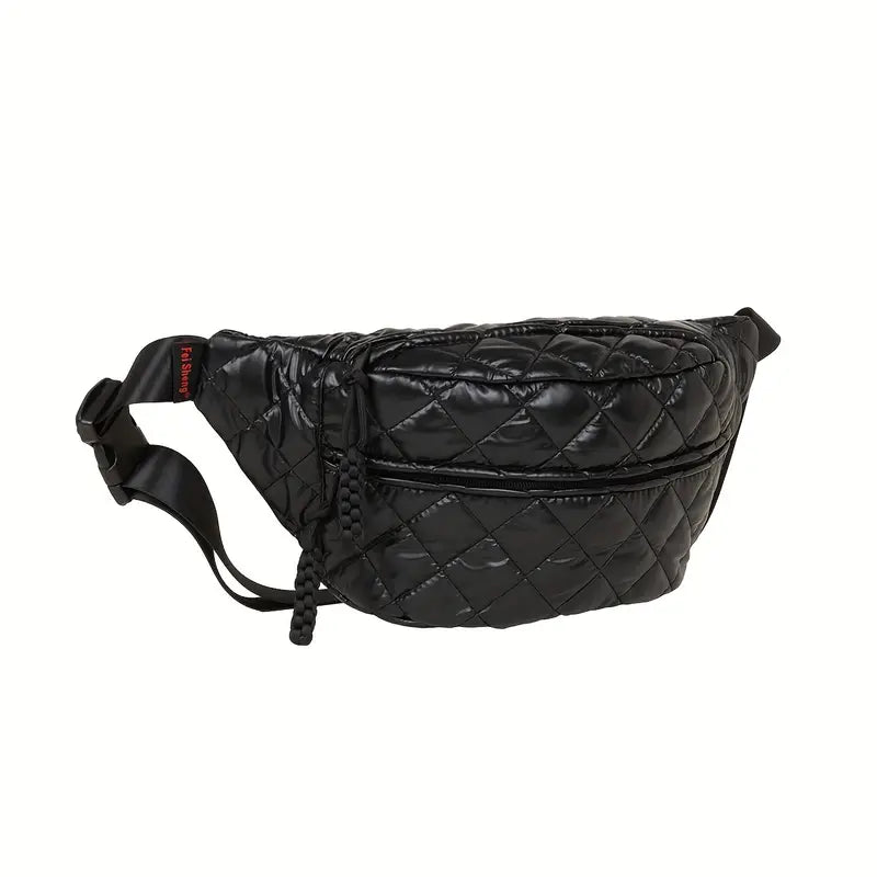 Marsupio nero trapuntato in pelle sintetica, design elegante con cerniera frontale, ideale per moda urbana e praticità quotidiana.