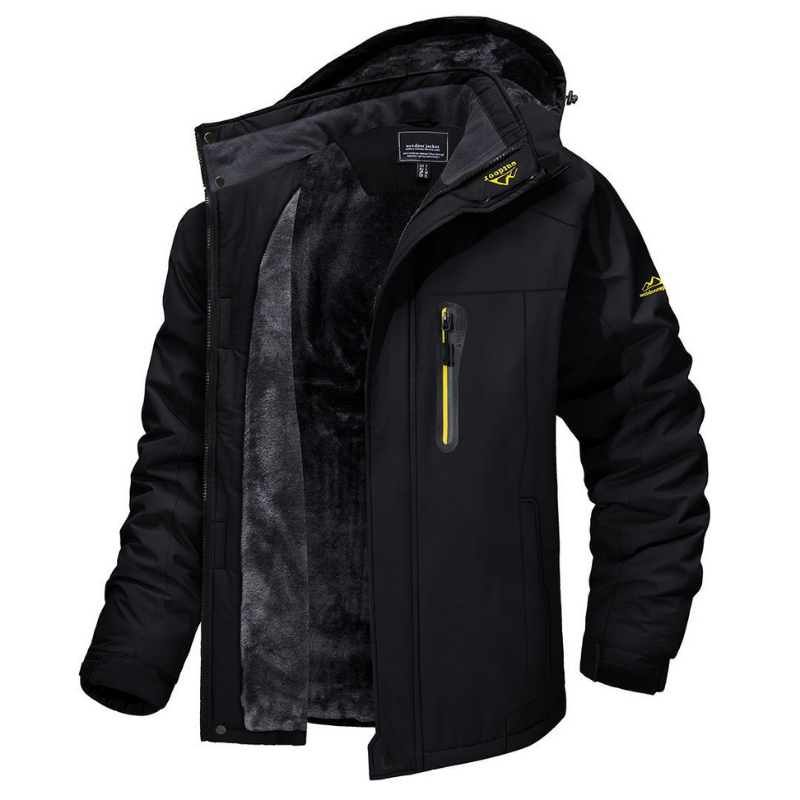 Giacca invernale nera da uomo con cappuccio, interno foderato in pelliccia sintetica, tasca con zip gialla, ideale per escursioni e sport all'aperto.