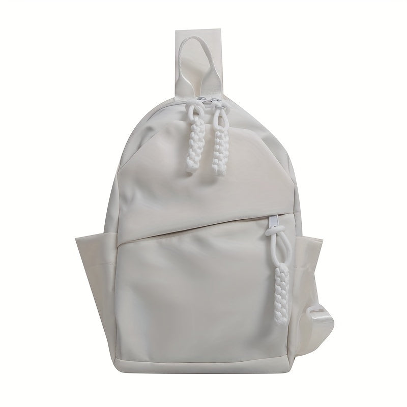 Zaino bianco elegante in pelle sintetica con tasche laterali e chiusura a zip. Design moderno, ideale per scuola o viaggio. Accessorio moda unisex.