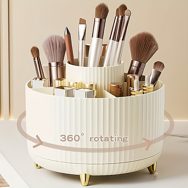 Organizzatore trucco rotante a 360 gradi in plastica beige con pennelli e rossetti, design elegante e funzionale per cosmetici, ideale per bagno o toeletta.