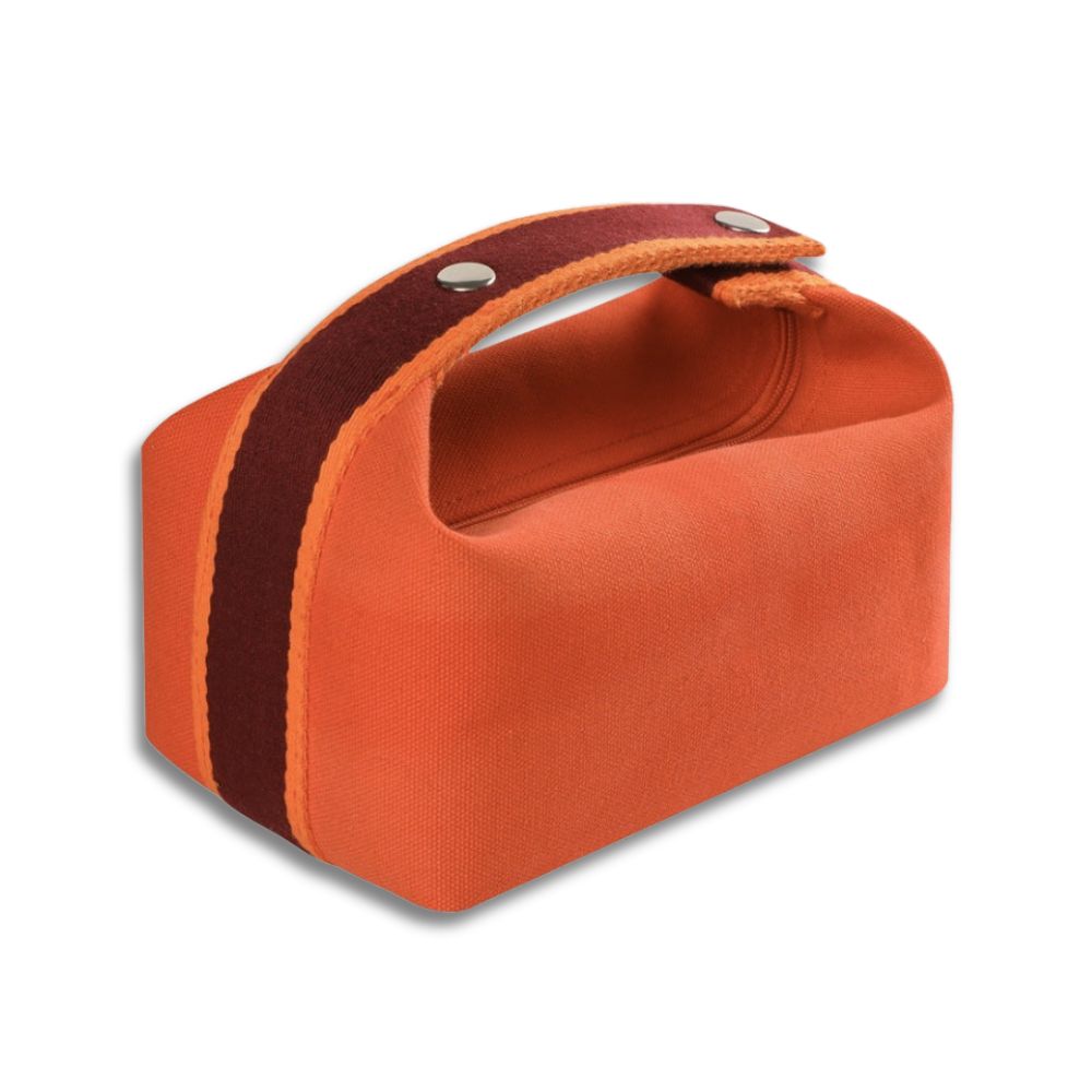 Borsa portaoggetti arancione in tessuto con manico marrone, design compatto e moderno, ideale per organizzare accessori e piccoli oggetti.