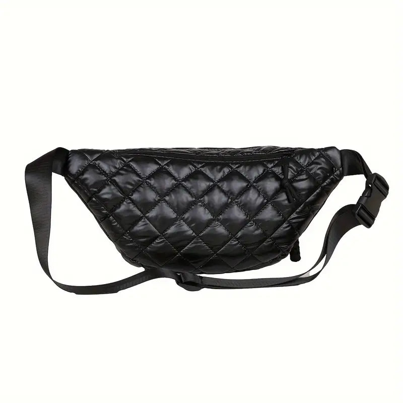 Marsupio nero trapuntato in pelle sintetica, design elegante con cerniera frontale, cintura regolabile. Accessorio moda unisex, pratico e versatile.