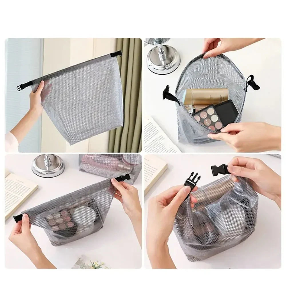 Borsa organizer trasparente in rete per cosmetici, con chiusura a zip, ideale per viaggi. Mostra trucchi e accessori. Design pratico e resistente.