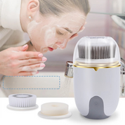 Spazzola elettrica per pulizia viso con testine intercambiabili, design compatto, ideale per esfoliazione e cura della pelle. Accessorio skincare.