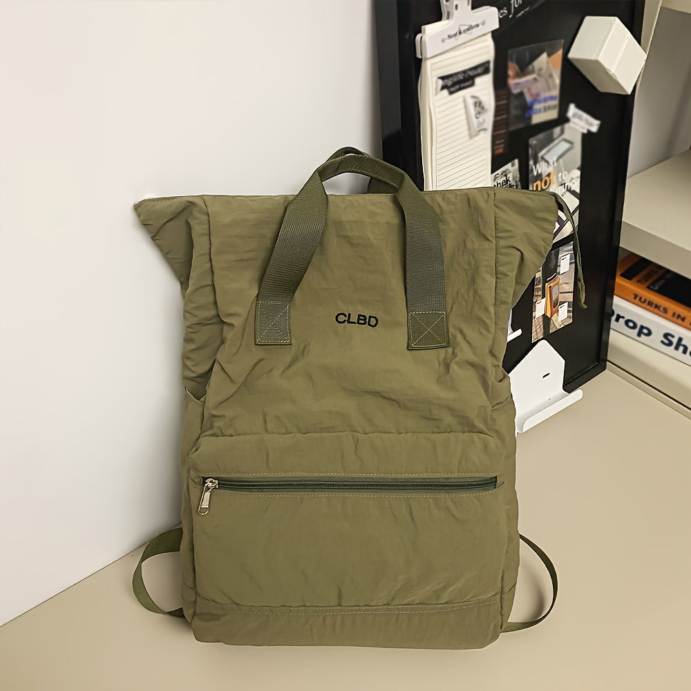 Zaino verde CLBO in nylon con tasca frontale con zip, manici superiori e spallacci regolabili. Design moderno, ideale per scuola o lavoro.
