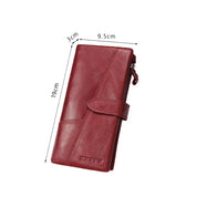 Portafoglio donna in pelle rossa, dimensioni 19x9.5x3 cm, con chiusura a bottone e cerniera. Elegante accessorio moda, ideale per carte e contanti.