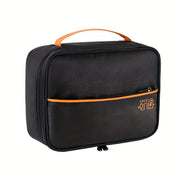 Borsa organizer nera con manico arancione, tasca frontale e cerniera. Ideale per viaggi, accessori elettronici e articoli da toeletta.