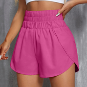 Shorts sportivi da donna rosa, vita alta con elastico, design a pieghe, tessuto leggero e traspirante, ideali per fitness e attività all'aperto.