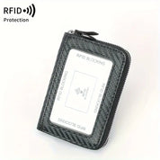 Portafoglio nero in fibra di carbonio con protezione RFID, chiusura a zip, design compatto, ideale per sicurezza carte di credito e documenti.