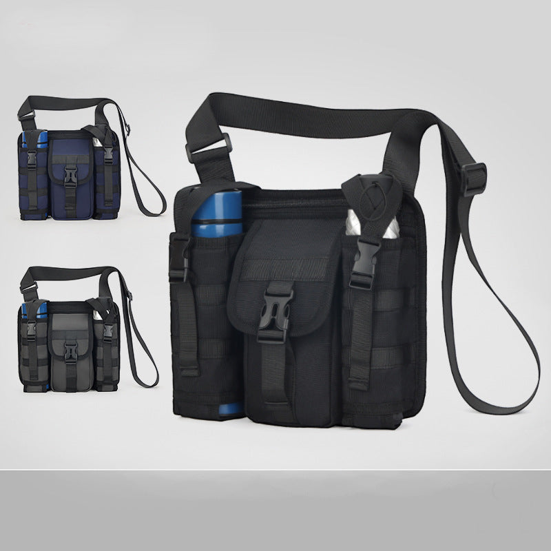 Borsa a tracolla tattica nera con tasche multiple, design resistente, ideale per escursioni e attività all'aperto. Disponibile in diverse varianti di colore.