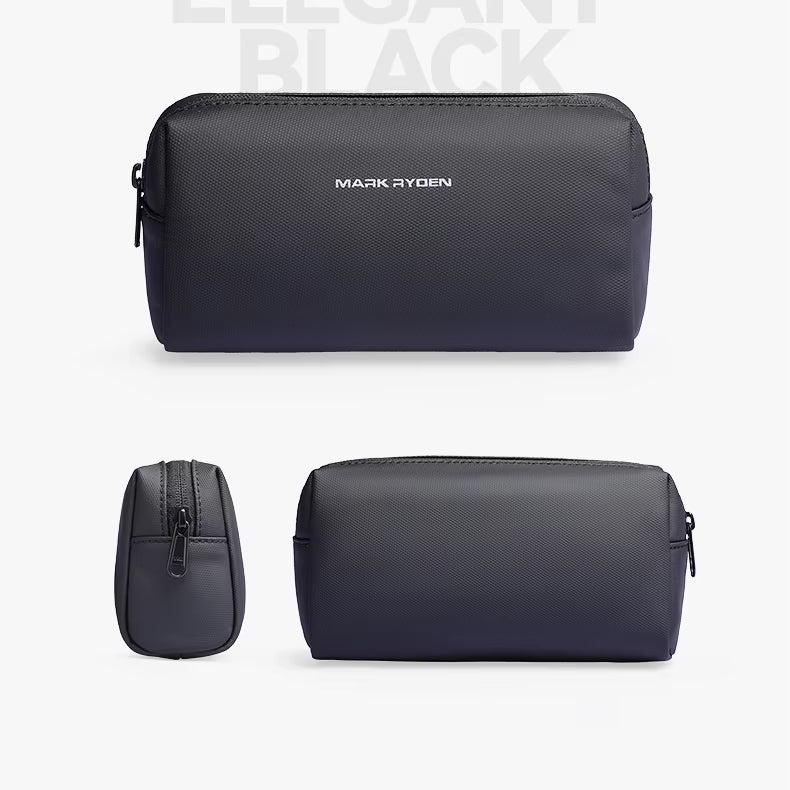 Elegante borsa da toilette nera Mark Ryden, design compatto e resistente, ideale per viaggi. Accessorio uomo, organizer da bagno di alta qualità.