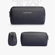 Elegante borsa da toilette nera Mark Ryden, design compatto e resistente, ideale per viaggi. Accessorio uomo, organizer da bagno di alta qualità.