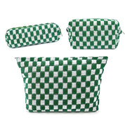 Set di borse a scacchi verdi e bianchi, include pochette, astuccio e borsa grande. Design moderno, ideale per viaggi e organizzazione.