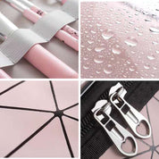 Set di cancelleria rosa con penne, dettagli impermeabili, motivo geometrico e cerniere a cuore. Accessori scolastici eleganti e funzionali.