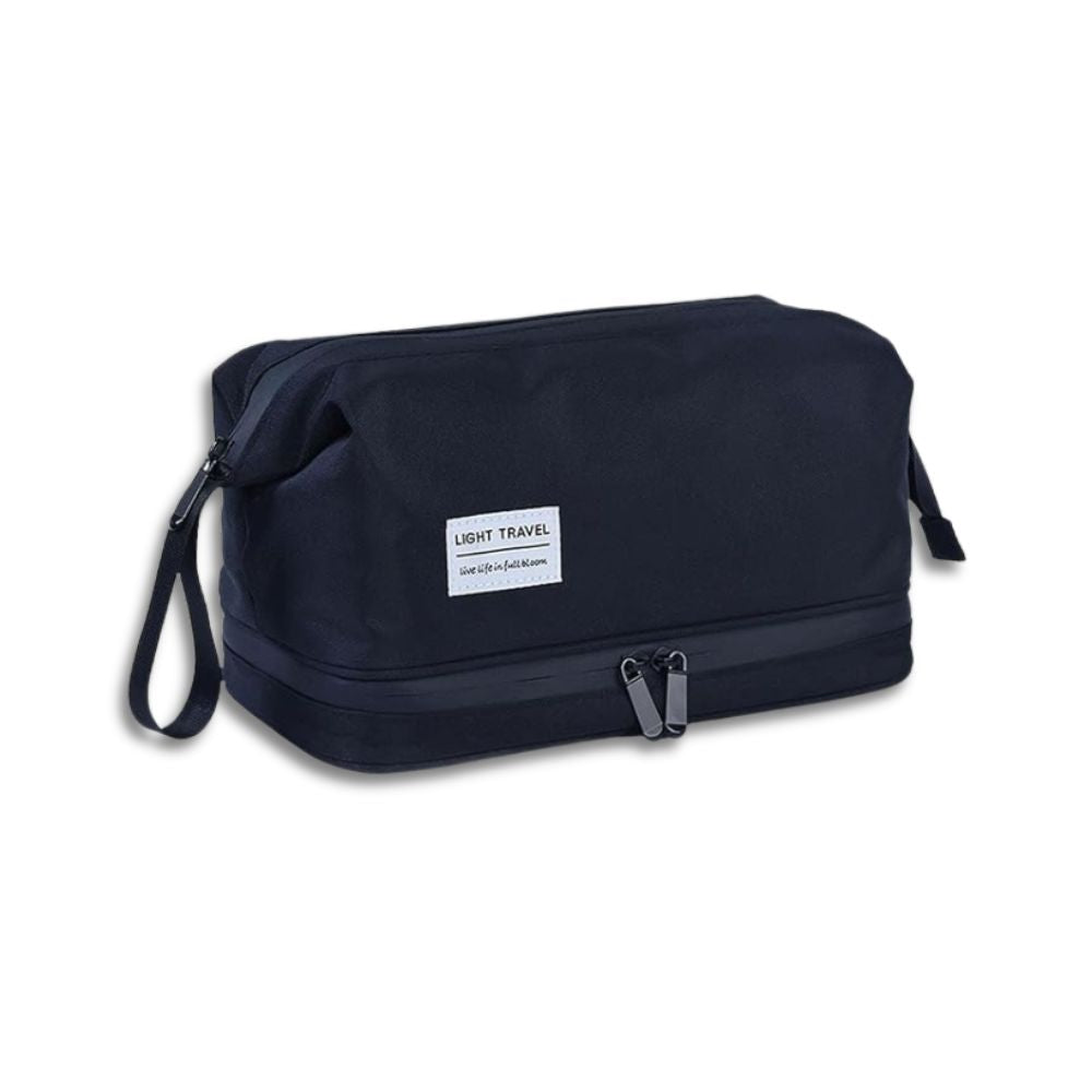 Borsa da viaggio nera con cerniera, manico laterale e etichetta "Light Travel". Ideale per organizzare accessori e articoli da toeletta.