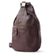 Zaino monospalla in pelle marrone scuro con tasche con zip, design elegante e moderno, ideale per viaggi e uso quotidiano.