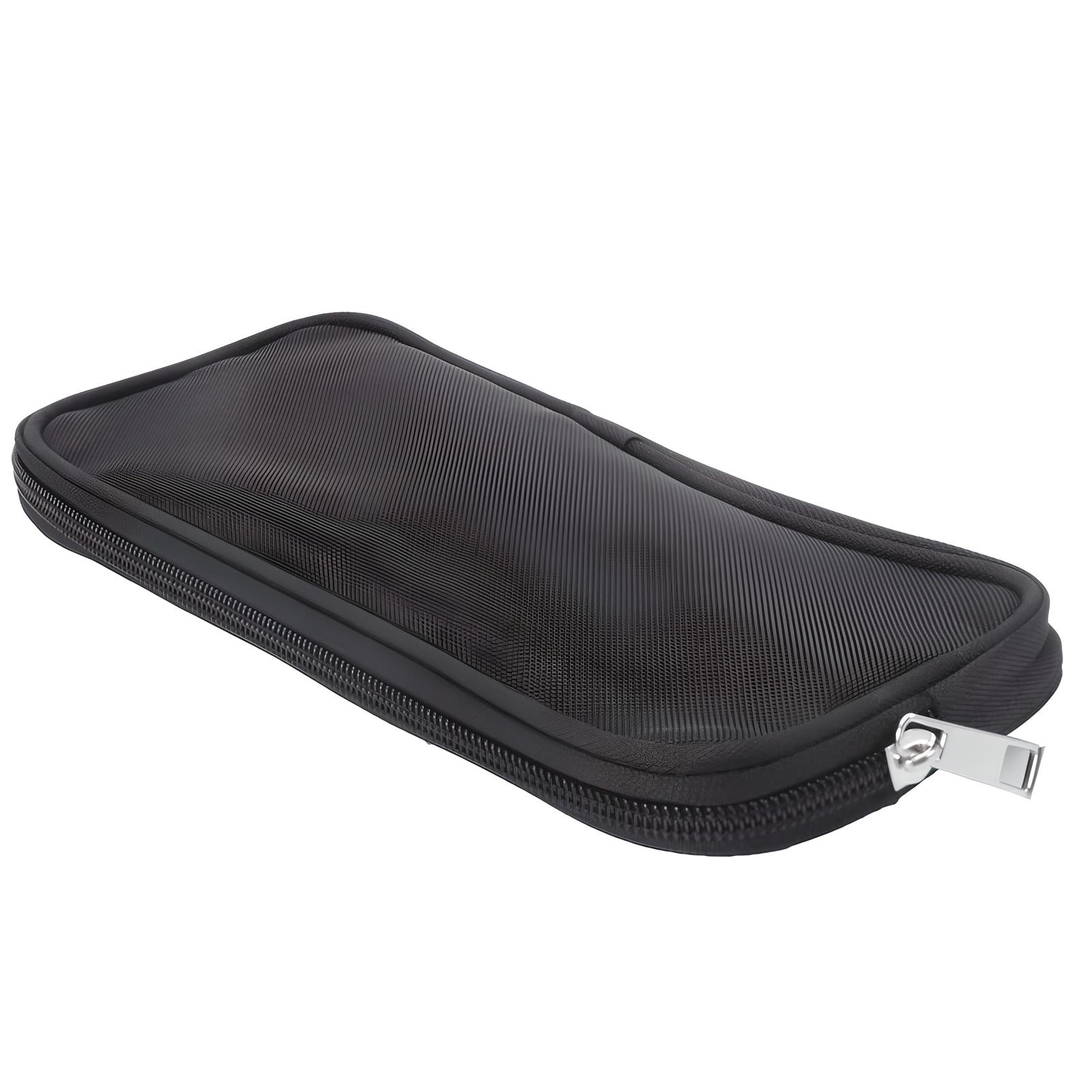 Custodia nera per occhiali da sole con cerniera, design elegante e resistente, ideale per protezione e trasporto sicuro. Accessorio moda essenziale.