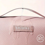 Borsa da viaggio rosa impermeabile con etichetta "TRAVEL", design elegante, resistente all'acqua, ideale per viaggi e organizzazione bagagli.
