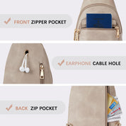 Zaino beige con tasca frontale con zip, foro per cavo auricolari e tasca posteriore con zip. Design pratico per viaggi e uso quotidiano.