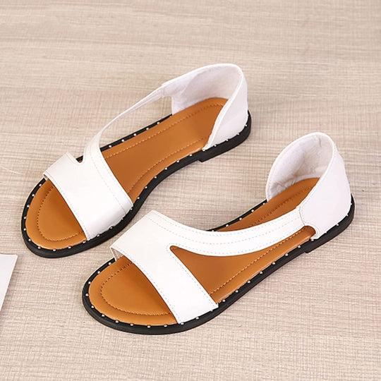 Sandali estivi da donna in ecopelle bianca, design aperto, suola nera antiscivolo, ideali per look casual e comodi.