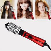 Spazzola rotante elettrica rossa per capelli, styling versatile, adatta per lisciare e arricciare, con immagini di risultati su diverse acconciature.