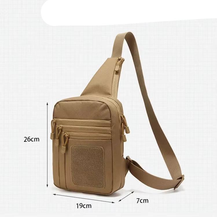 Zaino a tracolla beige, dimensioni 26x19x7 cm, con tasche multiple e cerniere. Design compatto e pratico per uso quotidiano e viaggi.
