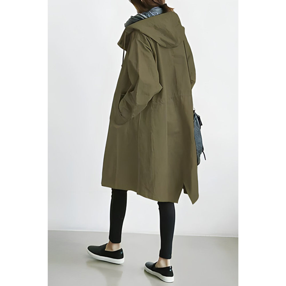 Giacca impermeabile verde oliva da donna, con cappuccio, stile casual, lunghezza media. Ideale per moda autunnale e protezione pioggia.
