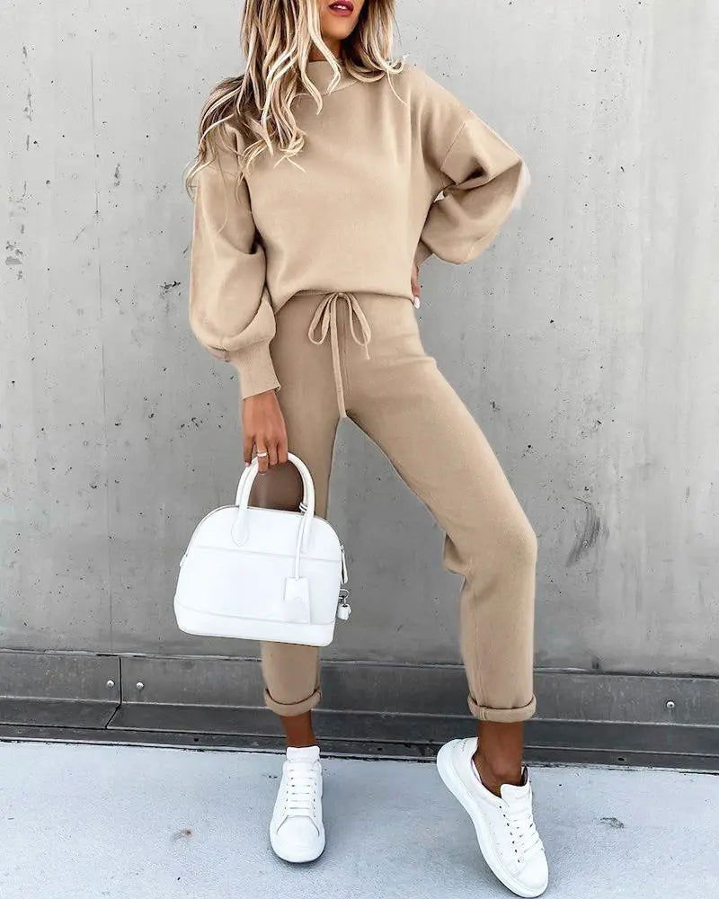 Immagine di una borsa a tracolla in pelle marrone, design elegante, con chiusura a fibbia e tasche multiple, ideale per moda uomo e donna.