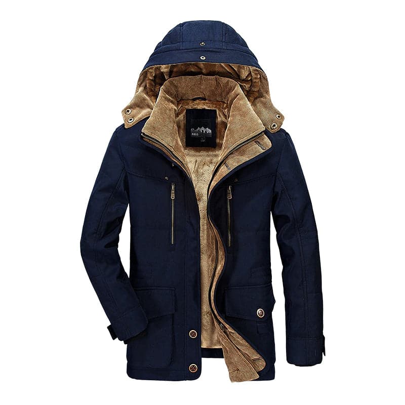 Giacca invernale uomo blu con cappuccio, fodera in pelliccia sintetica beige, chiusura a zip e bottoni, tasche frontali con cerniera.