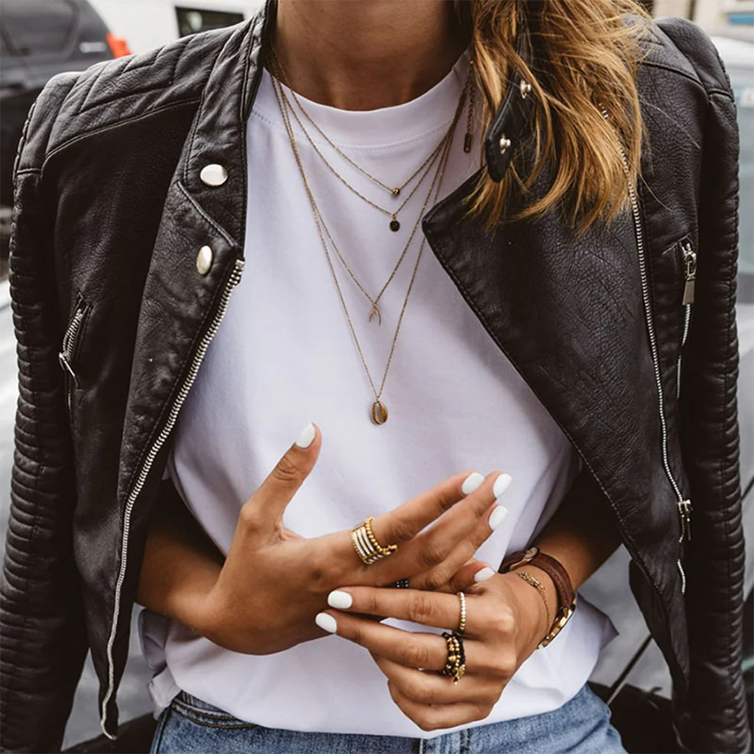 Giacca da Donna in Pelle Nera – Stile Senza Tempo