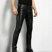 Pantaloni Slim in Pelle per Look Trendy