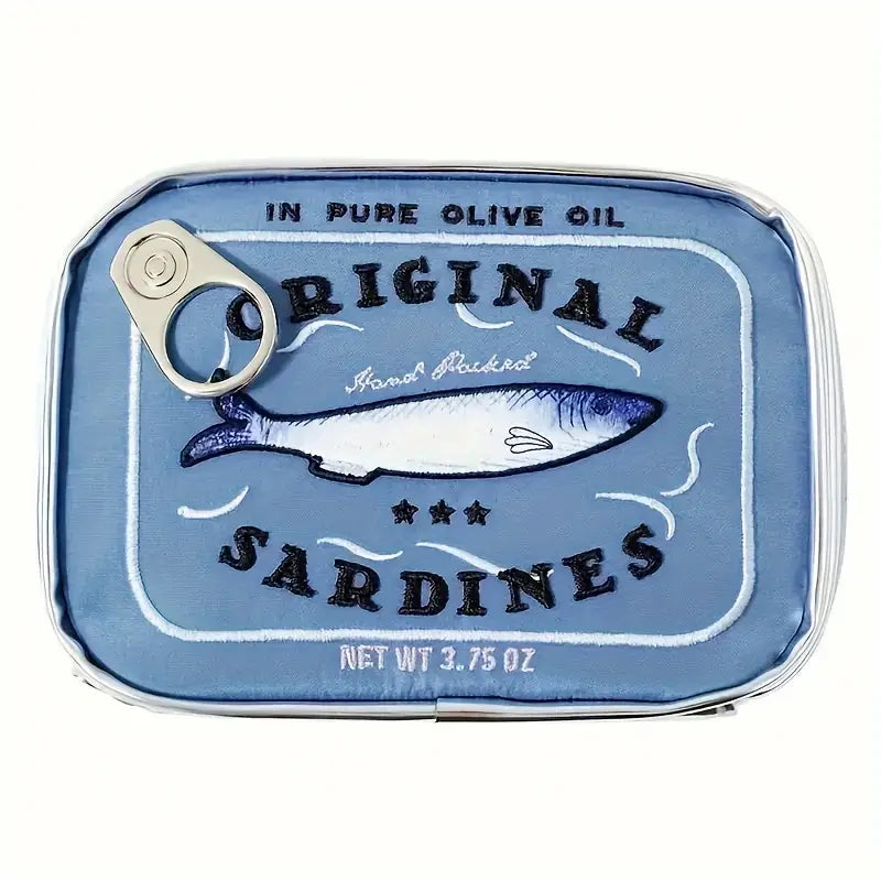Scatola di sardine in olio d'oliva puro, etichetta blu con illustrazione di pesce, 3.75 oz. Confezione originale, design vintage.