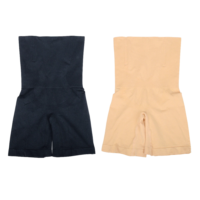 Due pantaloncini modellanti a vita alta, uno nero e uno beige, per snellire la figura. Intimo contenitivo donna, ideale per abbigliamento aderente.
