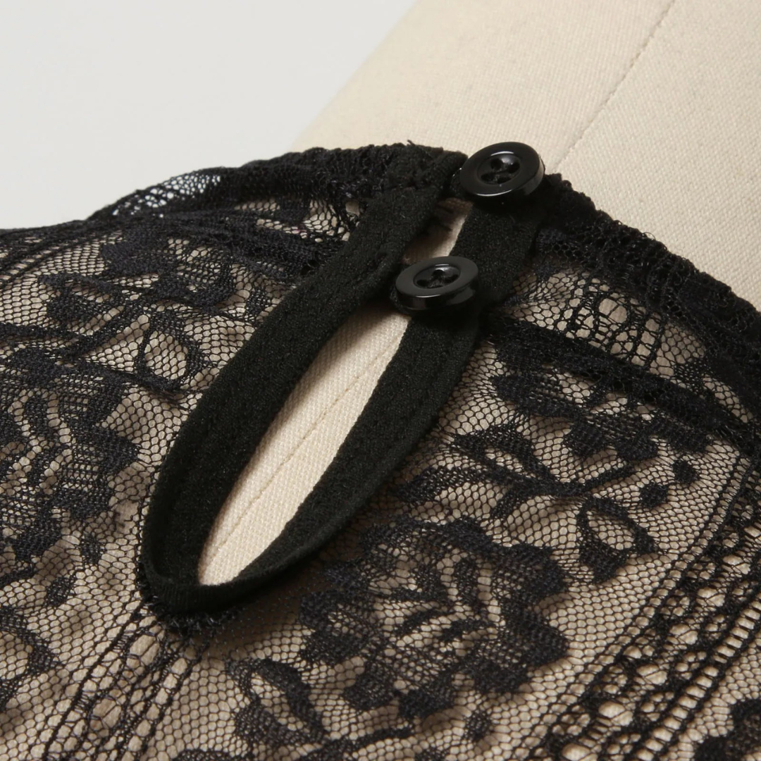 Camicetta Dirndl in pizzo con colletto alto e maniche a 3/4 per costumi tradizionali 2