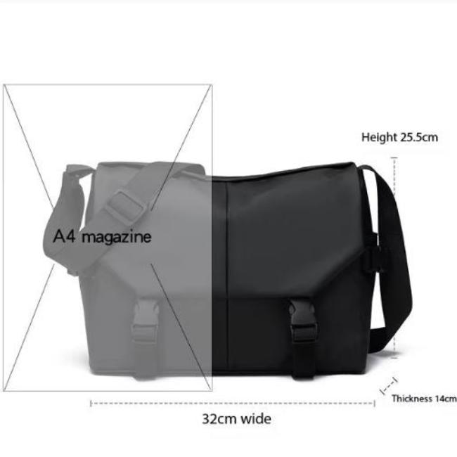 Borsa a tracolla nera, dimensioni 32x25,5x14 cm, adatta per riviste A4. Design moderno con chiusure a fibbia. Accessorio moda unisex.