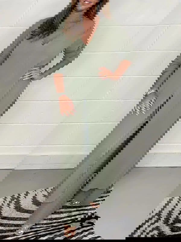L'immagine presenta un errore di visualizzazione con distorsioni e bande colorate. Non è possibile identificare l'oggetto principale.