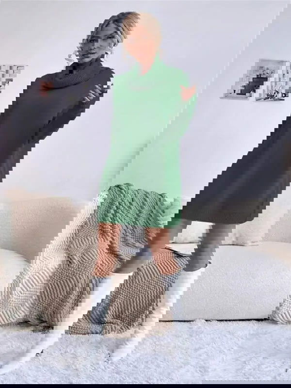 L'immagine è danneggiata e non può essere analizzata correttamente.