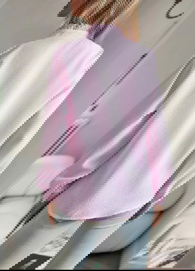 L'immagine è danneggiata e non è possibile identificare l'oggetto principale.