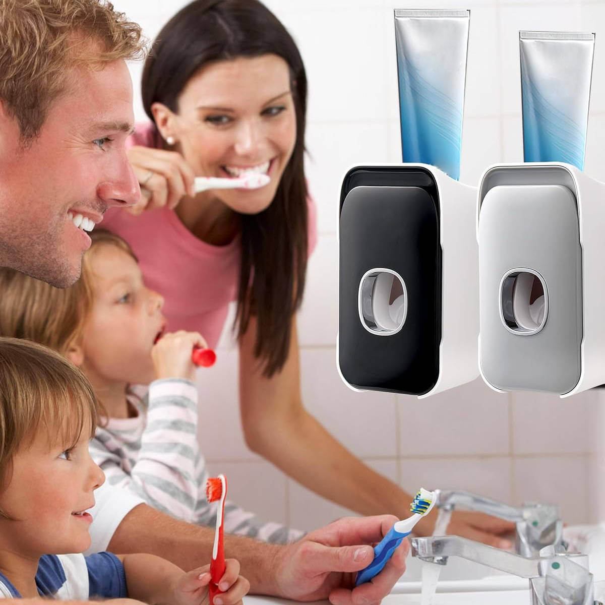 Distributore automatico di dentifricio a parete 1